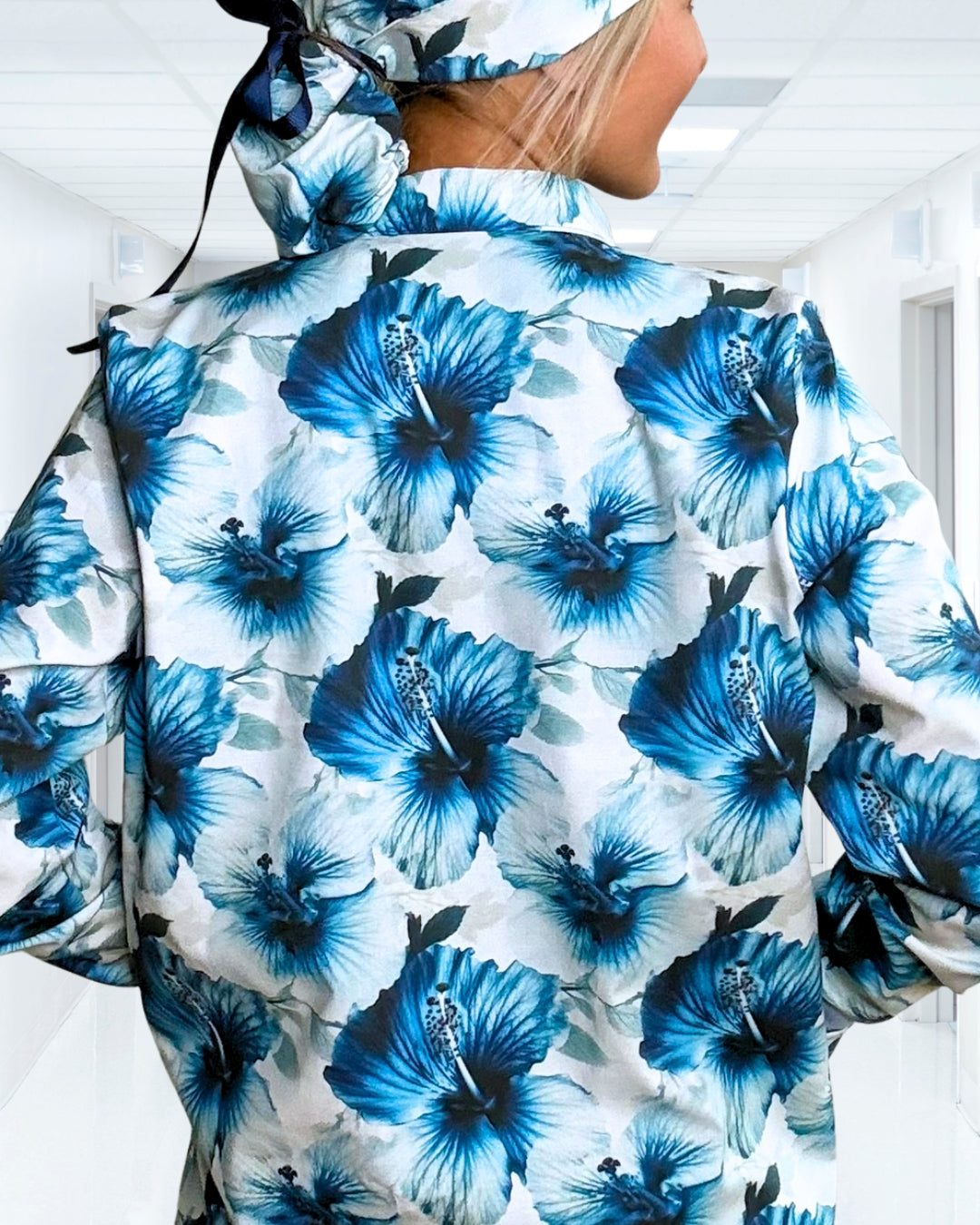 Blue Hibiscus Pop - Mandarin Collar Tropical Scrub Jacket